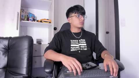 Danny online show from October 2025 04:32:02 AM