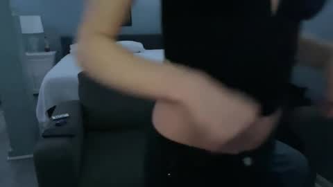 theauroravee online show from April 2026 05:52:01 AM