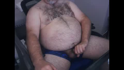 Snapshot of thebearking69 chatting on October 2025 05:25:01 AM The Bear King online show from October 2025 05:25:01 AM