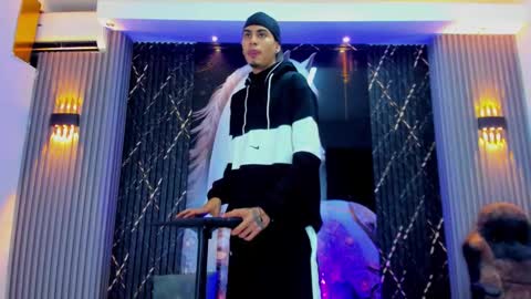 Snapshot of thebigdanni chatting on January 2026 12:53:02 PM DEAN AND MARY online show from January 2026 12:53:02 PM