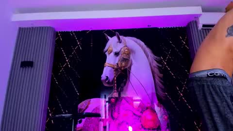 Snapshot of thebigdanni chatting on February 2026 01:17:01 PM DEAN AND MARY online show from February 2026 01:17:01 PM