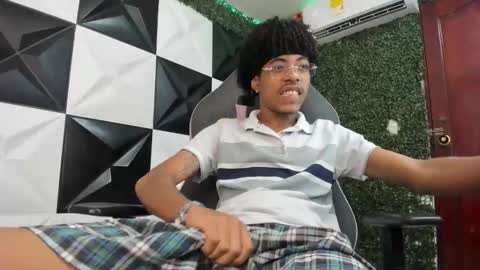 Snapshot of theblackflavor chatting on May 2026 03:20:01 PM Flavor online show from May 2026 03:20:01 PM