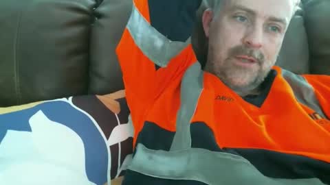 Snapshot of thedalenator chatting on October 2025 10:10:02 PM thedalenator online show from October 2025 10:10:02 PM