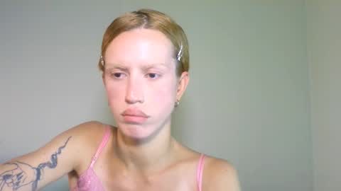 Snapshot of thedollxxxperience chatting on September 2025 05:23:01 PM Yolanda online show from September 2025 05:23:01 PM