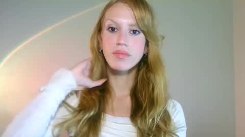 Snapshot of thedollxxxperience chatting on September 2025 03:59:01 PM Yolanda online show from September 2025 03:59:01 PM