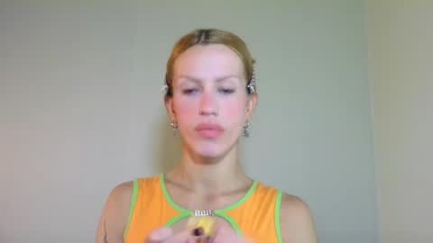 Snapshot of thedollxxxperience chatting on October 2025 07:12:02 PM Yolanda online show from October 2025 07:12:02 PM