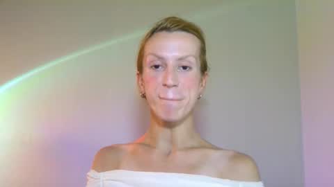 Snapshot of thedollxxxperience chatting on October 2025 07:24:02 PM Yolanda online show from October 2025 07:24:02 PM