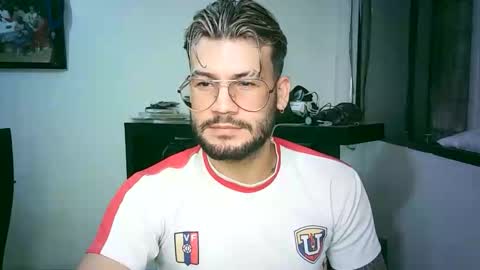 Snapshot of thedragonboyxxx chatting on March 2026 03:45:02 AM thedragonboyxxx online show from March 2026 03:45:02 AM