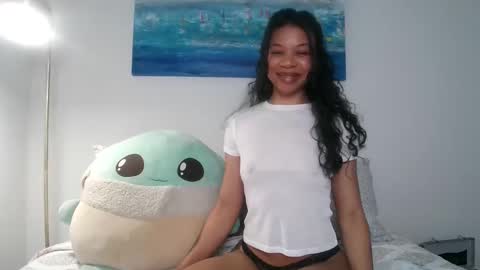 Pizzababe22 online show from February 2025 03:44:02 AM