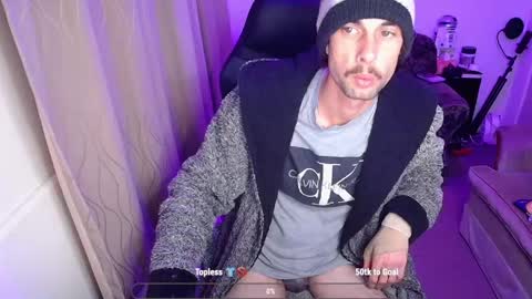 Snapshot of thee_ricky_lee chatting on May 2026 07:04:02 AM RickyLee online show from May 2026 07:04:02 AM