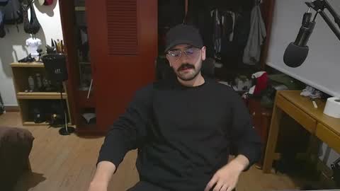 Snapshot of thefckingwolf chatting on December 2024 03:37:01 AM Wolf Independent model online show from December 2024 03:37:01 AM