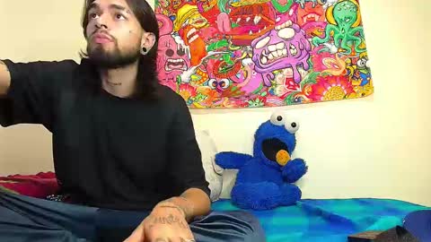 independent Model online show from January 2025 01:32:01 AM