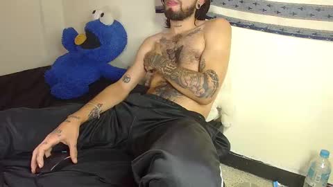 independent Model online show from February 2025 07:20:02 PM