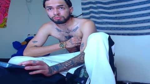 independent Model online show from February 2025 11:04:01 PM