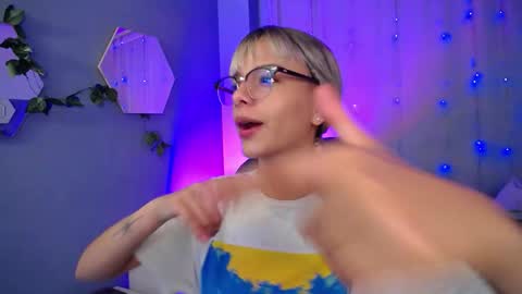 Peyton online show from October 2025 03:08:01 AM