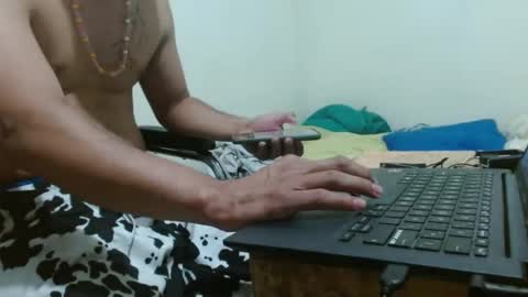 thehousedog online show from September 2025 04:26:01 AM