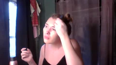 Snapshot of thelittlebambii chatting on January 2026 01:27:02 PM Little Bambii online show from January 2026 01:27:02 PM