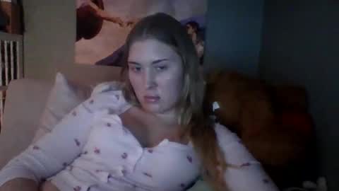 Snapshot of thelittlebambii chatting on February 2026 02:44:01 AM Little Bambii online show from February 2026 02:44:01 AM