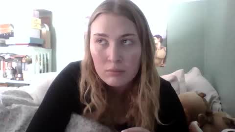 Snapshot of thelittlebambii chatting on February 2026 06:31:01 PM Little Bambii online show from February 2026 06:31:01 PM