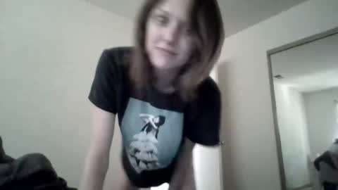 lovecreep online show from October 2025 07:59:01 PM