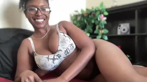 thelovelycandi online show from April 2026 07:56:02 PM