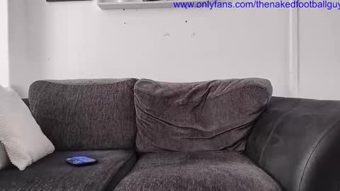 Snapshot of thenakedfootballer chatting on November 2025 10:15:01 AM Paulo online show from November 2025 10:15:01 AM