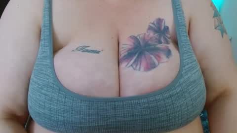 im on randomly so follow to know when im online online show from February 2025 06:15:02 PM