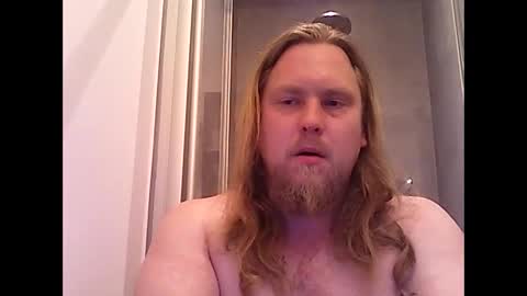 thenewdude1992 online show from October 2025 12:52:02 AM