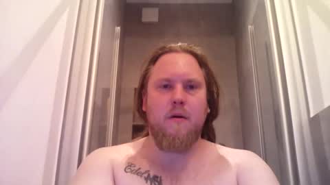 thenewdude1992 online show from April 2026 08:28:02 PM