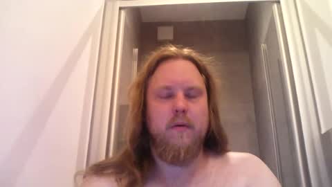 Snapshot of thenewdude1992 chatting on June 2026 07:25:02 PM thenewdude1992 online show from June 2026 07:25:02 PM