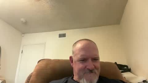 Snapshot of thenewganon chatting on May 2026 10:40:02 PM thenewganon online show from May 2026 10:40:02 PM