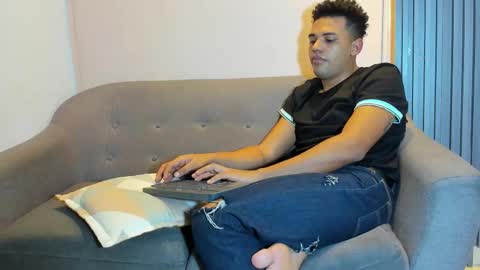 theo_morris online show from February 2026 05:30:02 AM