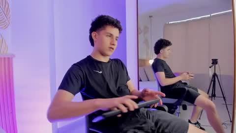  THEO- MATEO  online show from December 2024 05:14:02 PM