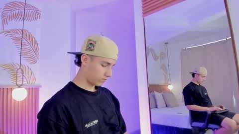  THEO- MATEO  online show from December 2024 01:32:02 PM