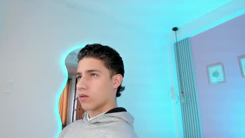  THEO- MATEO  online show from January 2025 02:03:01 PM