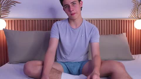  THEO- MATEO  online show from January 2025 04:55:02 PM