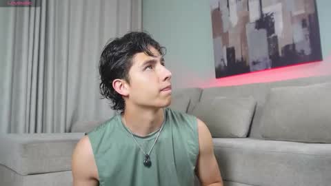  THEO- MATEO  online show from November 2025 12:21:01 AM