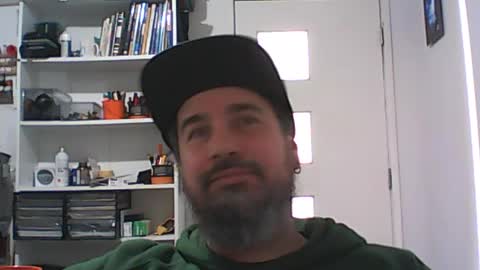 Snapshot of theozbeardguy chatting on July 2026 01:44:02 AM aussiebeard online show from July 2026 01:44:02 AM