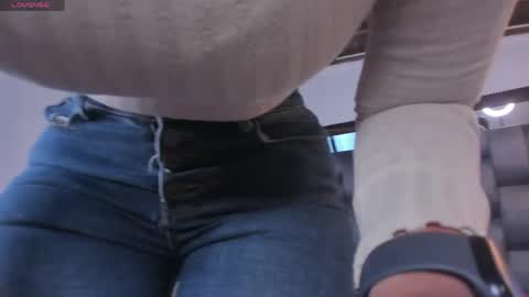 Snapshot of thepam_boobs chatting on April 2026 11:14:01 AM Pamela online show from April 2026 11:14:01 AM