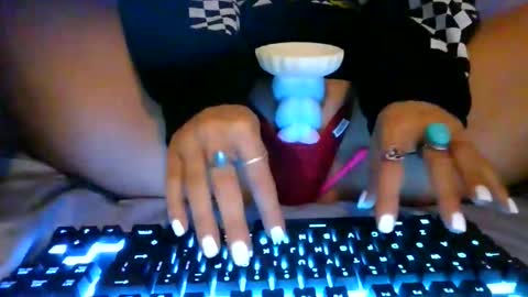 Snapshot of thepeachprincess chatting on June 2026 03:00:01 PM the peach princess online show from June 2026 03:00:01 PM