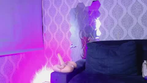 NaniKimandPetter online show from April 2026 02:14:02 PM