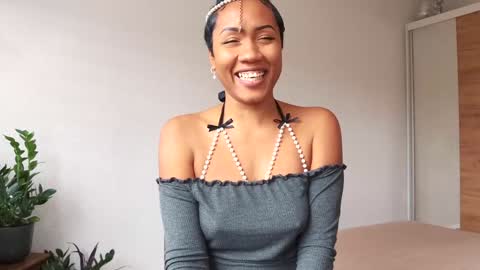 YAYA  online show from February 2025 12:11:02 PM