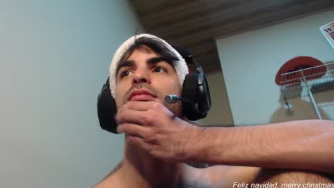 Santiago Enrique online show from December 2024 05:42:02 AM