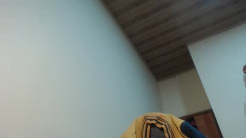 Santiago Enrique online show from January 2025 05:20:02 AM