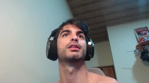 Santiago Enrique online show from February 2025 05:38:01 AM