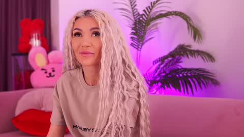 Snapshot of therealfallingangel chatting on January 2025 03:07:01 PM Deea online show from January 2025 03:07:01 PM