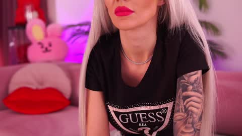 Snapshot of therealfallingangel chatting on February 2025 01:52:01 PM Deea online show from February 2025 01:52:01 PM