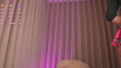 Snapshot of therealpeach_ chatting on June 2026 11:16:02 PM online show from June 2026 11:16:02 PM
