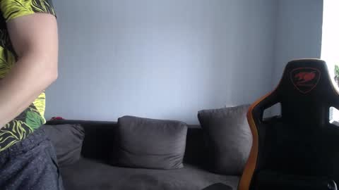 Nick   online show from December 2024 10:07:01 AM