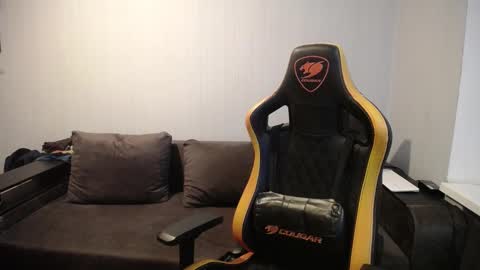 Nick   online show from March 2025 06:12:01 PM